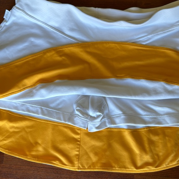 White and yellow original nike skirt - Picture 5 of 6